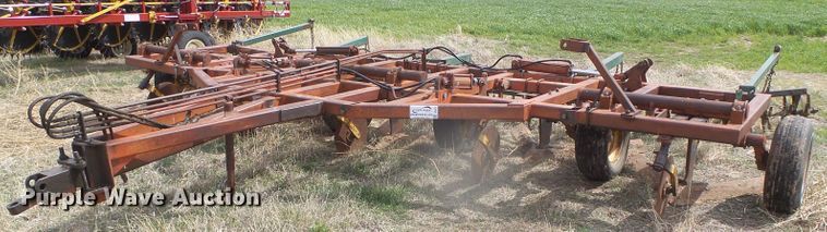 image for item DI5577 Sunflower 5X5  sweep plow
