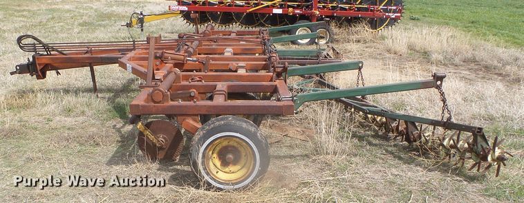 image for item DI5577 Sunflower 5X5  sweep plow