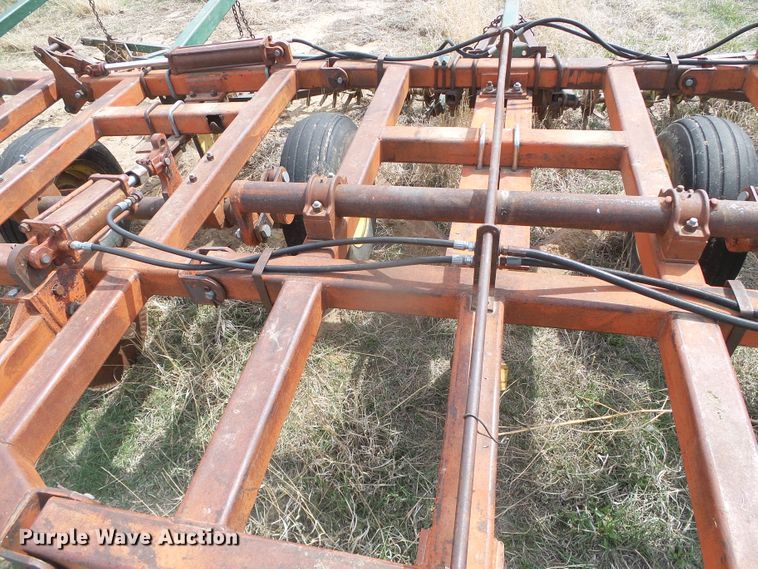 image for item DI5577 Sunflower 5X5  sweep plow