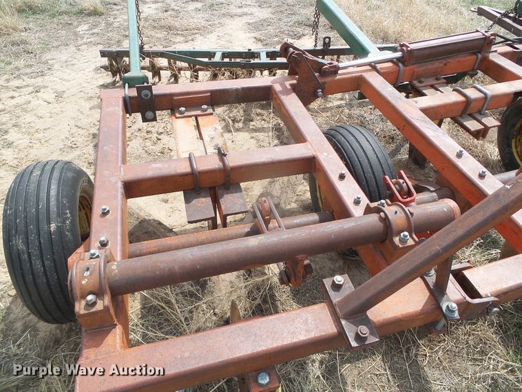image for item DI5577 Sunflower 5X5  sweep plow