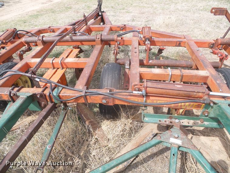 image for item DI5577 Sunflower 5X5  sweep plow