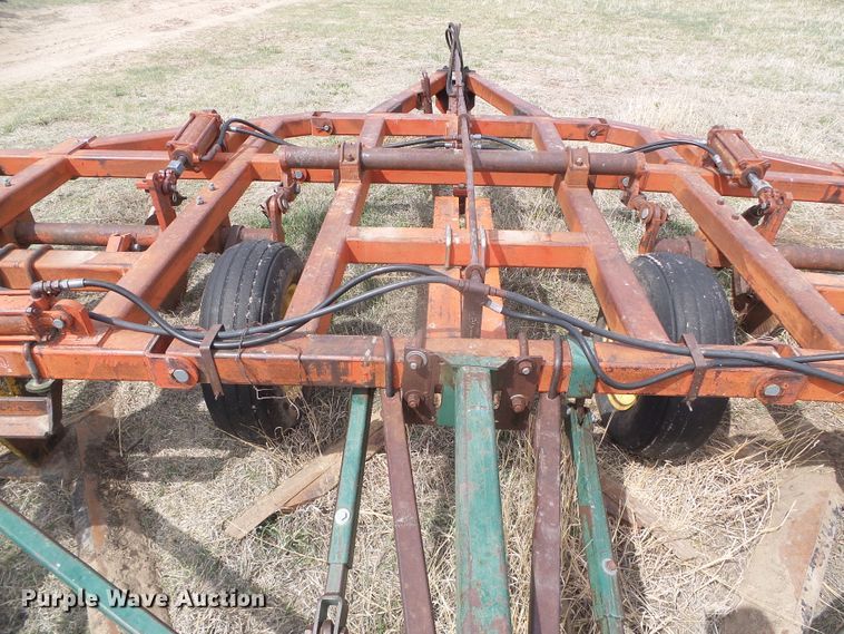 image for item DI5577 Sunflower 5X5  sweep plow