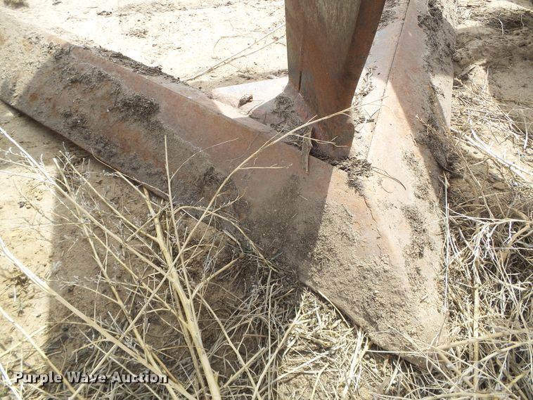 image for item DI5577 Sunflower 5X5  sweep plow