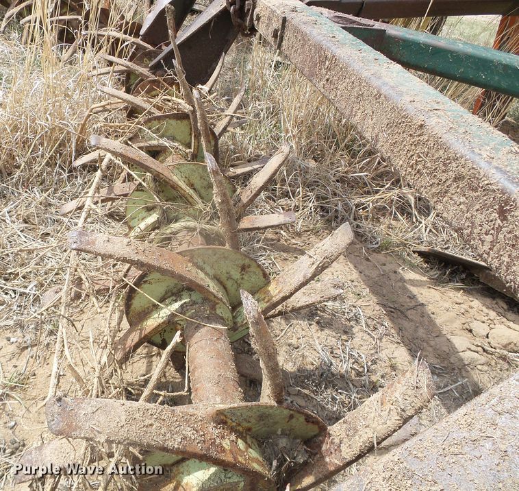 image for item DI5577 Sunflower 5X5  sweep plow