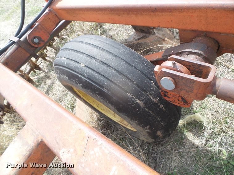 image for item DI5577 Sunflower 5X5  sweep plow