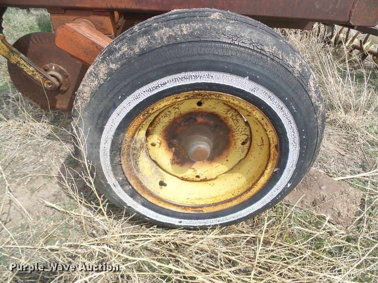 image for item DI5577 Sunflower 5X5  sweep plow