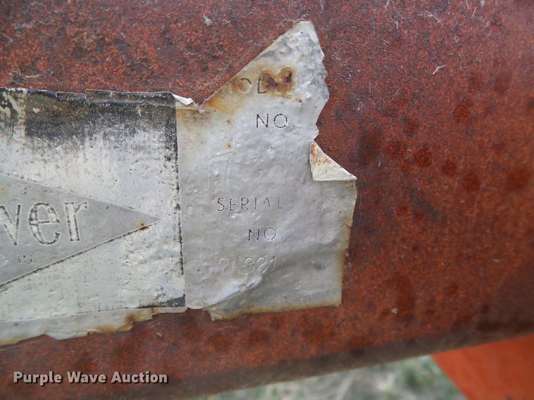 image for item DI5577 Sunflower 5X5  sweep plow