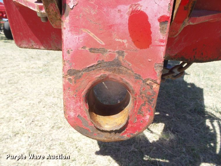 image for item DI5582 2010 Sunflower 3692  sweep plow