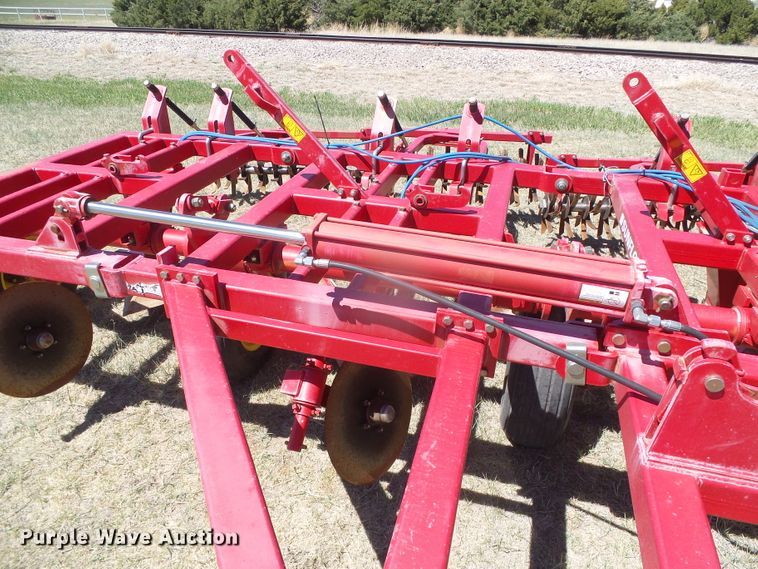 image for item DI5582 2010 Sunflower 3692  sweep plow