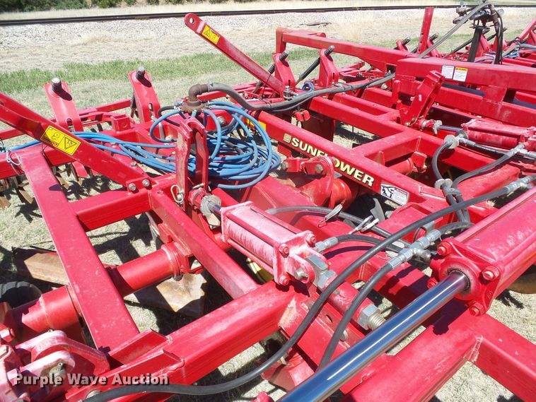 image for item DI5582 2010 Sunflower 3692  sweep plow