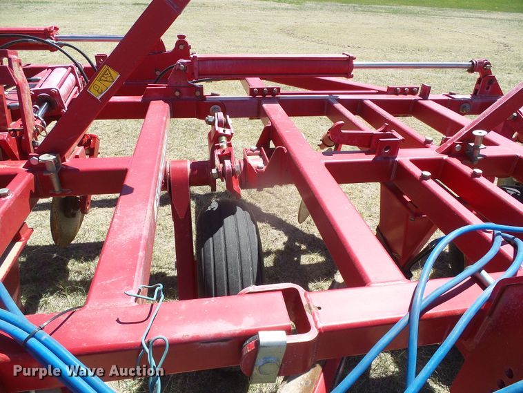 image for item DI5582 2010 Sunflower 3692  sweep plow