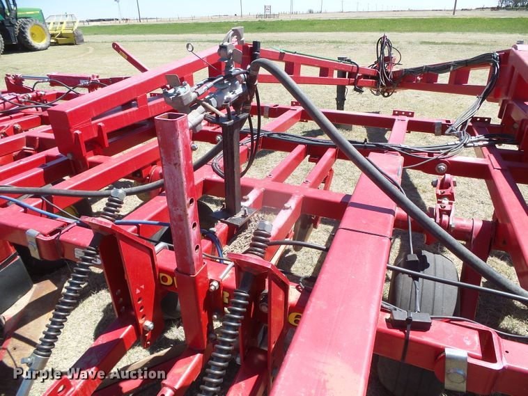 image for item DI5582 2010 Sunflower 3692  sweep plow