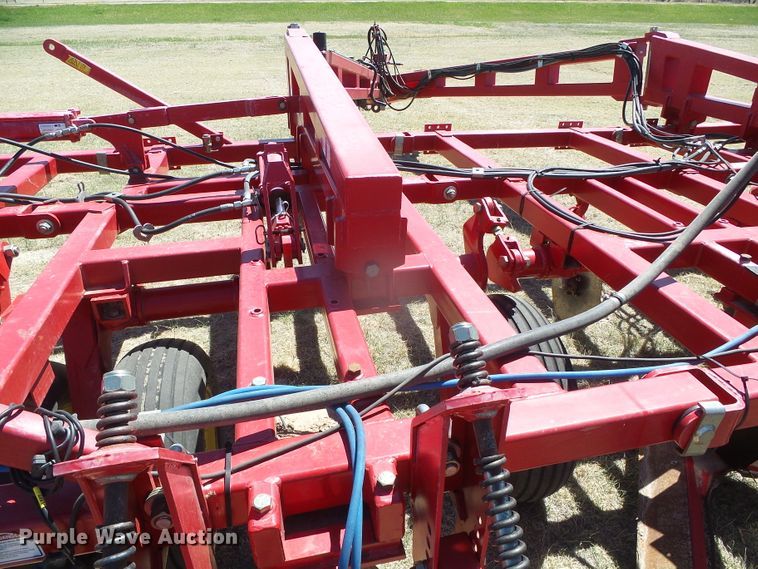 image for item DI5582 2010 Sunflower 3692  sweep plow