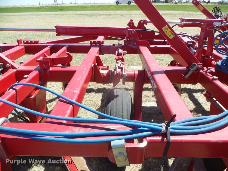 image for item DI5582 2010 Sunflower 3692  sweep plow