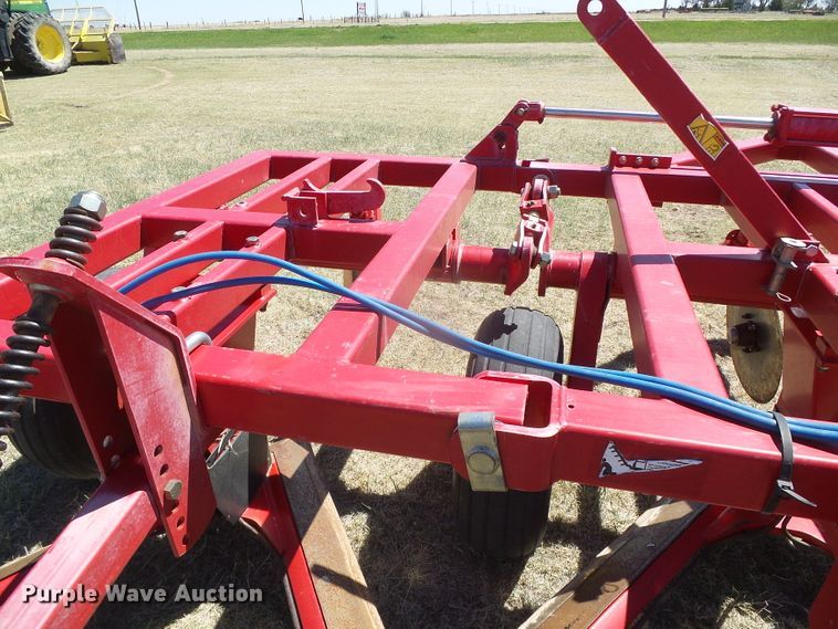 image for item DI5582 2010 Sunflower 3692  sweep plow