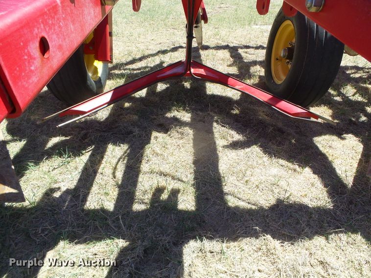 image for item DI5582 2010 Sunflower 3692  sweep plow