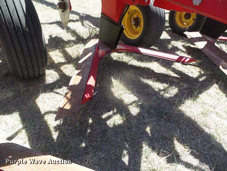 image for item DI5582 2010 Sunflower 3692  sweep plow