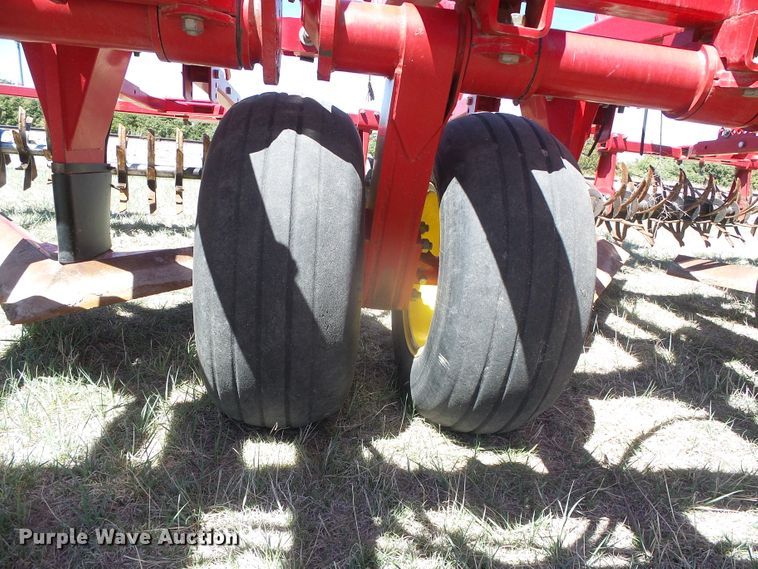 image for item DI5582 2010 Sunflower 3692  sweep plow