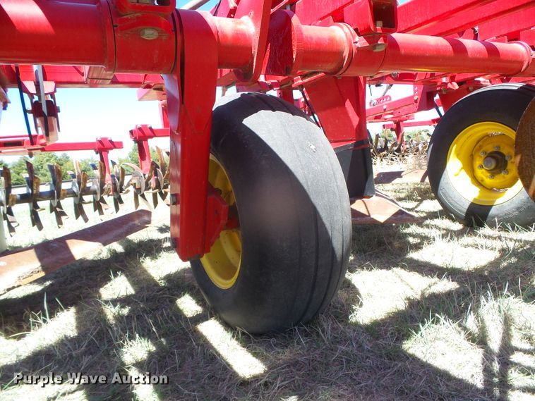 image for item DI5582 2010 Sunflower 3692  sweep plow