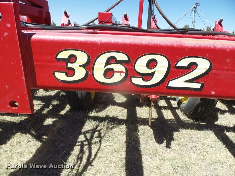 image for item DI5582 2010 Sunflower 3692  sweep plow