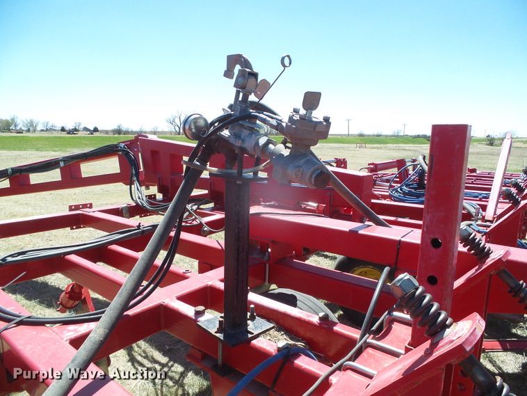 image for item DI5582 2010 Sunflower 3692  sweep plow