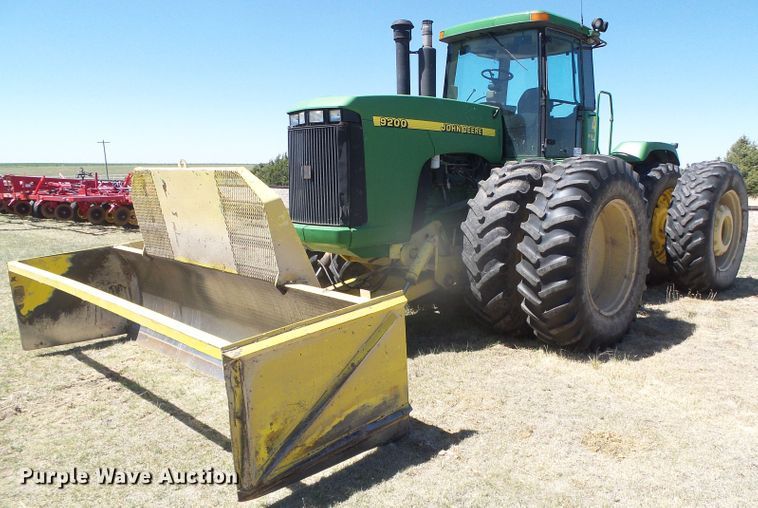 image for item DI5583 1998 John Deere 9200  4WD tractor