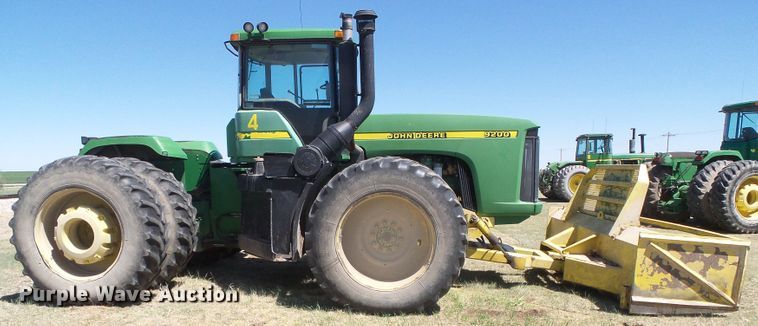 image for item DI5583 1998 John Deere 9200  4WD tractor
