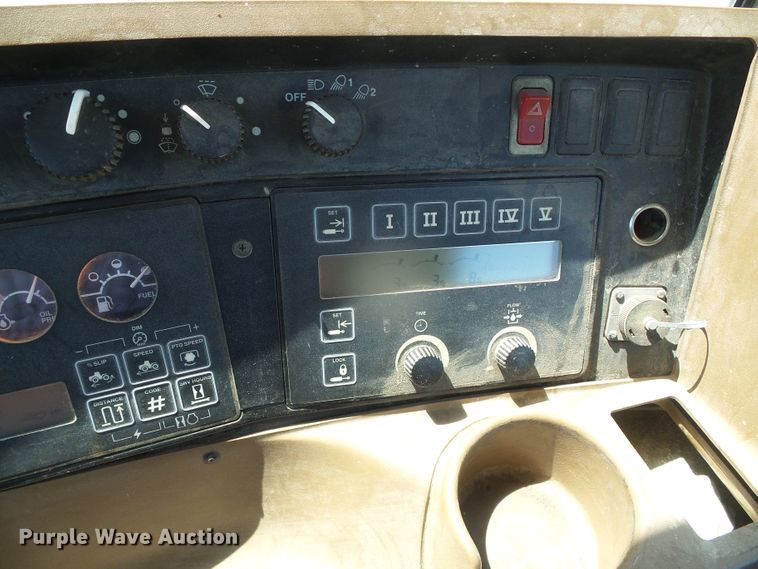 image for item DI5583 1998 John Deere 9200  4WD tractor