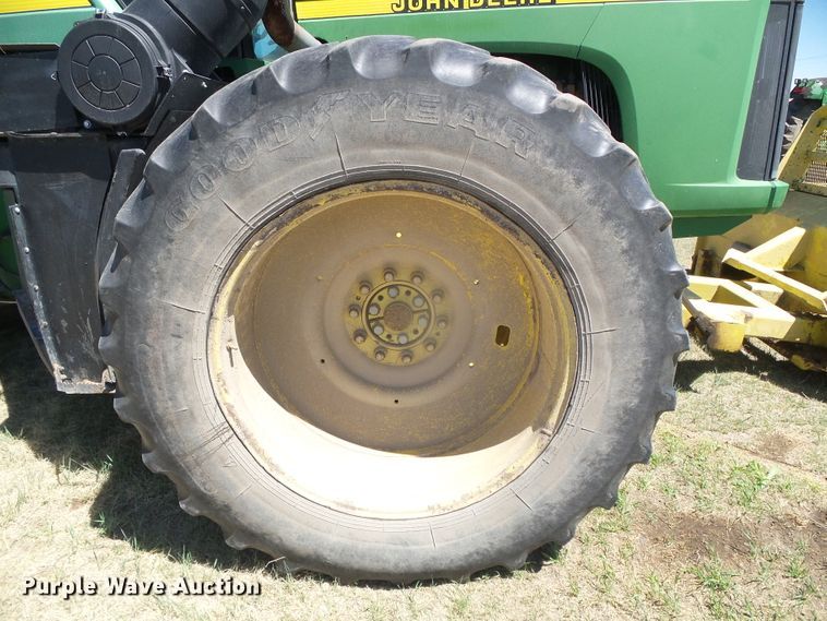 image for item DI5583 1998 John Deere 9200  4WD tractor