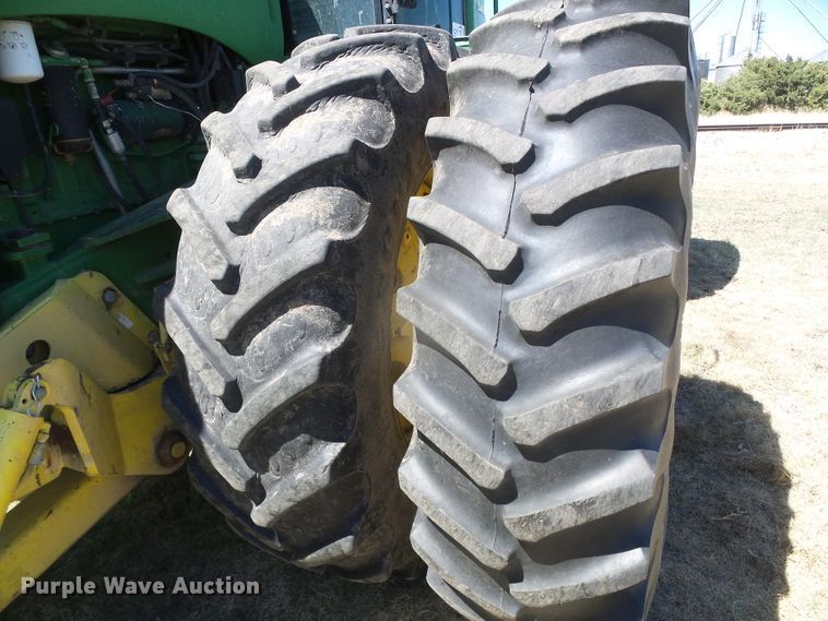 image for item DI5583 1998 John Deere 9200  4WD tractor