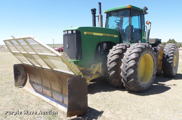 image for item DI5584 2000 John Deere 9200  4WD tractor