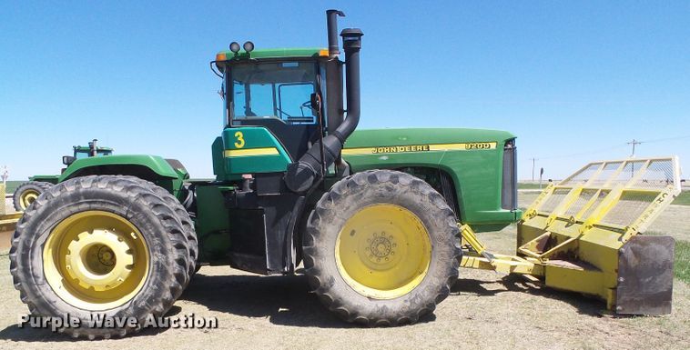 image for item DI5584 2000 John Deere 9200  4WD tractor