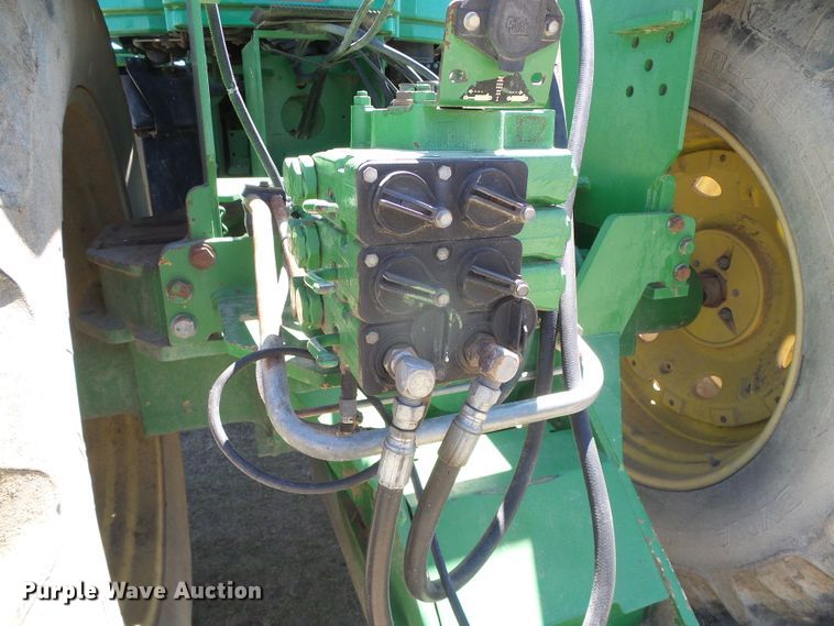 image for item DI5584 2000 John Deere 9200  4WD tractor