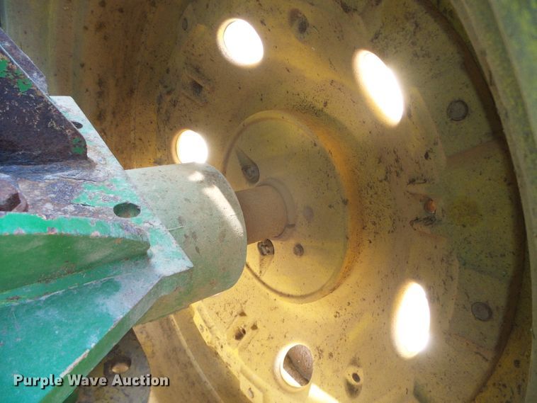 image for item DI5584 2000 John Deere 9200  4WD tractor