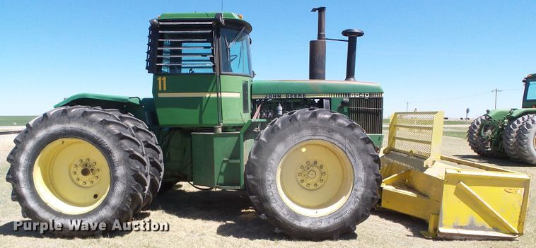 image for item DI5585 1981 John Deere 8640  4WD tractor