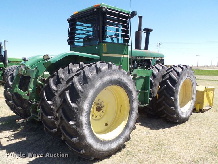 image for item DI5585 1981 John Deere 8640  4WD tractor