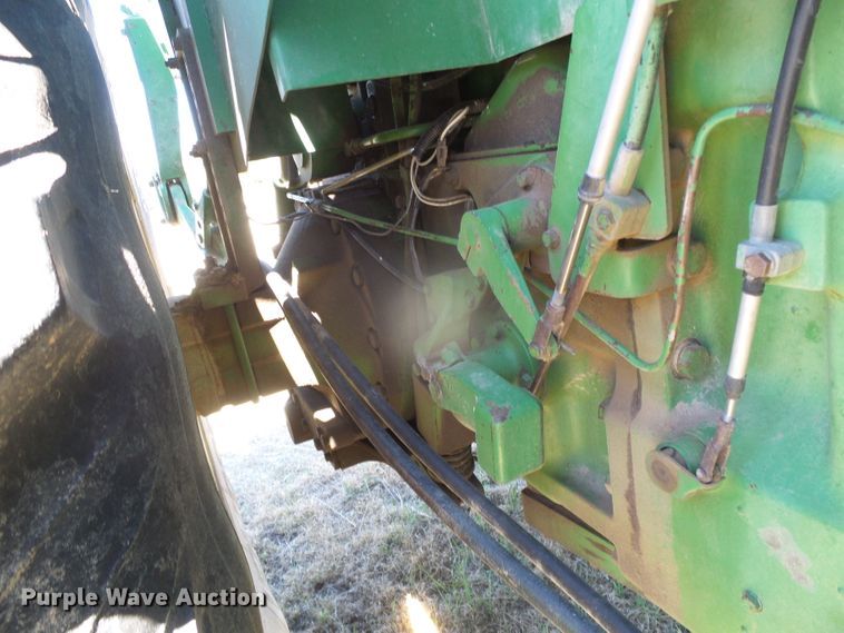 image for item DI5585 1981 John Deere 8640  4WD tractor