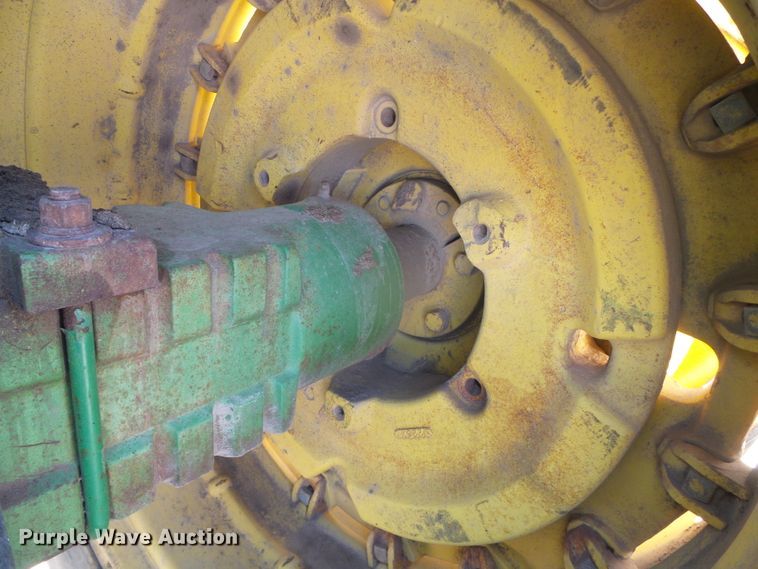 image for item DI5585 1981 John Deere 8640  4WD tractor