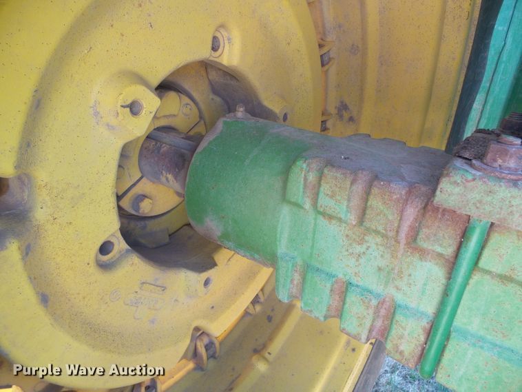 image for item DI5585 1981 John Deere 8640  4WD tractor