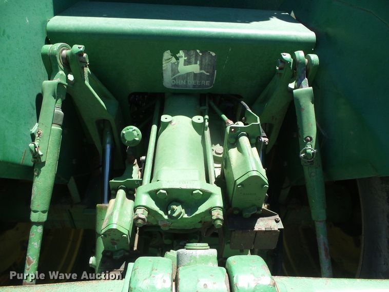 image for item DI5585 1981 John Deere 8640  4WD tractor