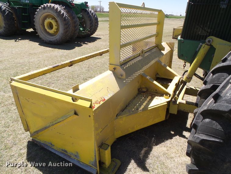 image for item DI5585 1981 John Deere 8640  4WD tractor