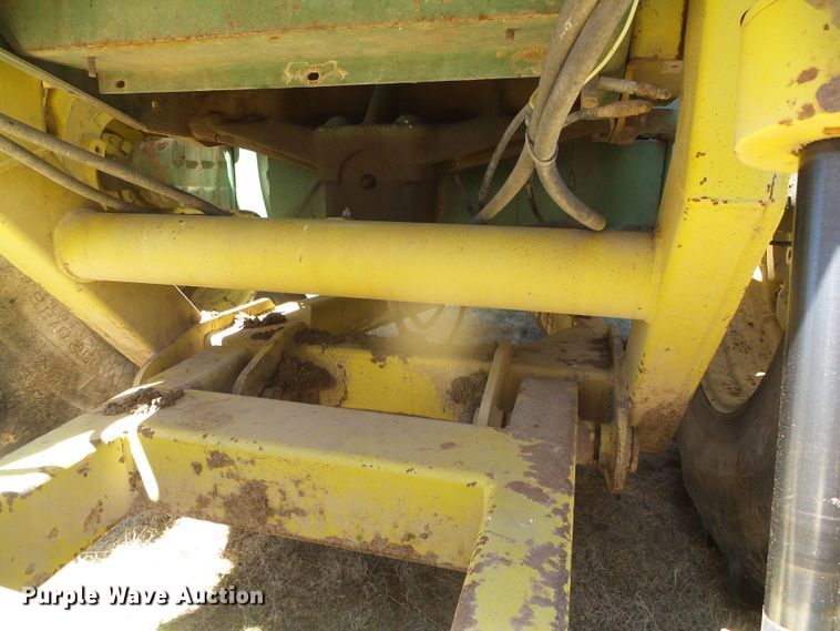 image for item DI5585 1981 John Deere 8640  4WD tractor