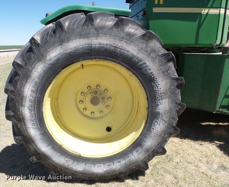 image for item DI5585 1981 John Deere 8640  4WD tractor