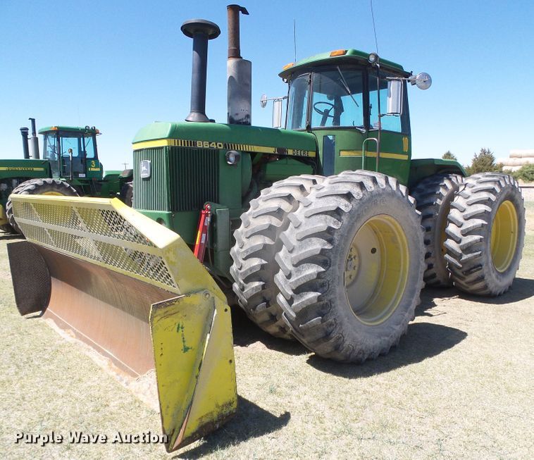 image for item DI5586 1980 John Deere 8640  4WD tractor