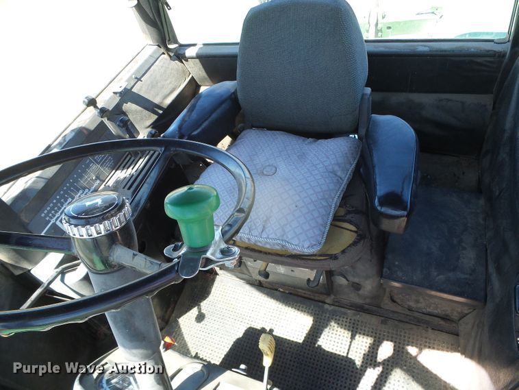 image for item DI5586 1980 John Deere 8640  4WD tractor