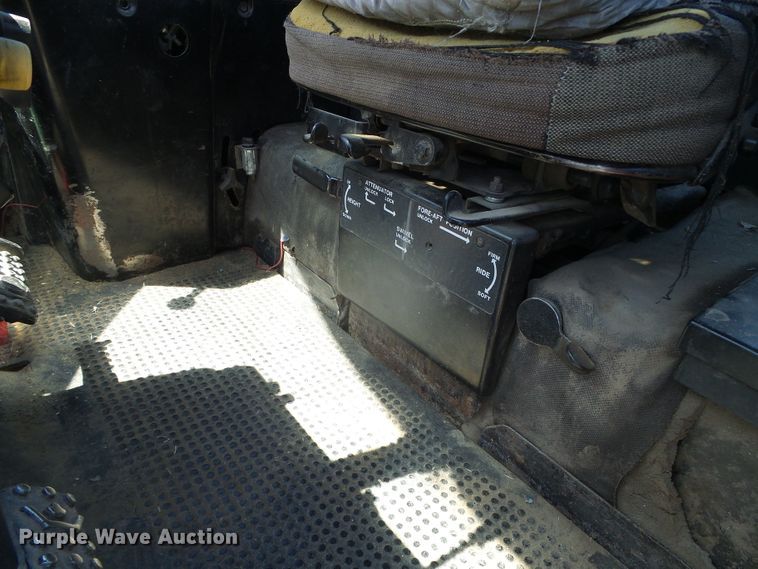 image for item DI5586 1980 John Deere 8640  4WD tractor