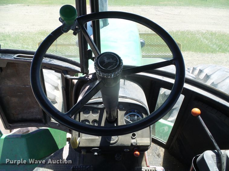 image for item DI5586 1980 John Deere 8640  4WD tractor