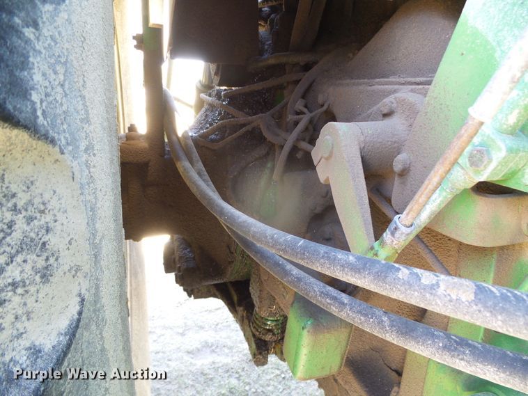 image for item DI5586 1980 John Deere 8640  4WD tractor