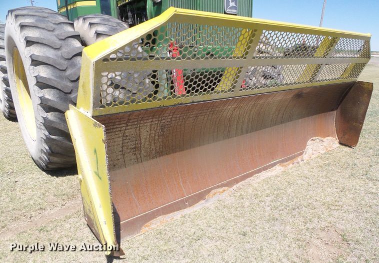 image for item DI5586 1980 John Deere 8640  4WD tractor