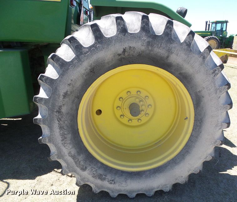 image for item DI5586 1980 John Deere 8640  4WD tractor